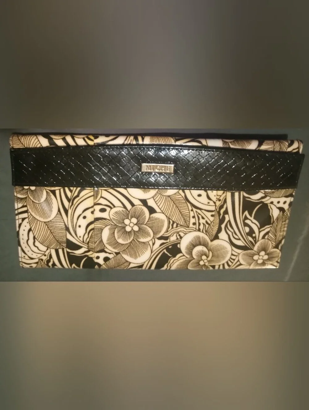 MICHE Leila Classic Shell Cover August 2010 Floral Magnetic Purse Wrap NWOT